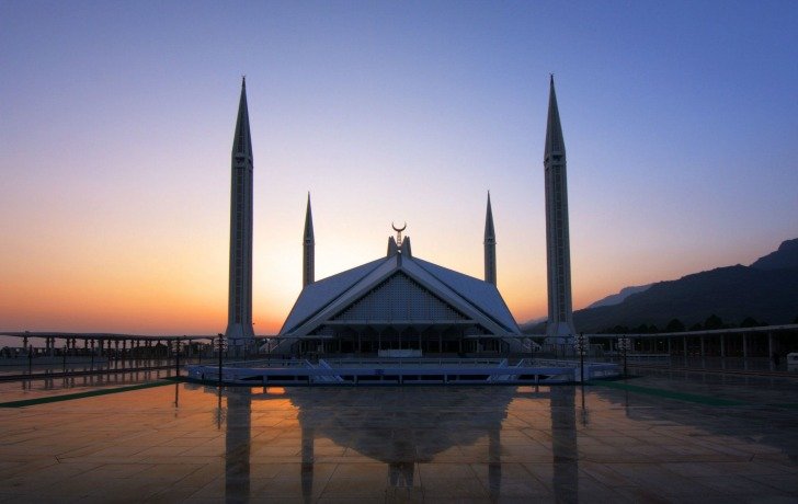 Living in Islamabad, healthier lifestyle, factors affecting health and well-being in Islamabad.