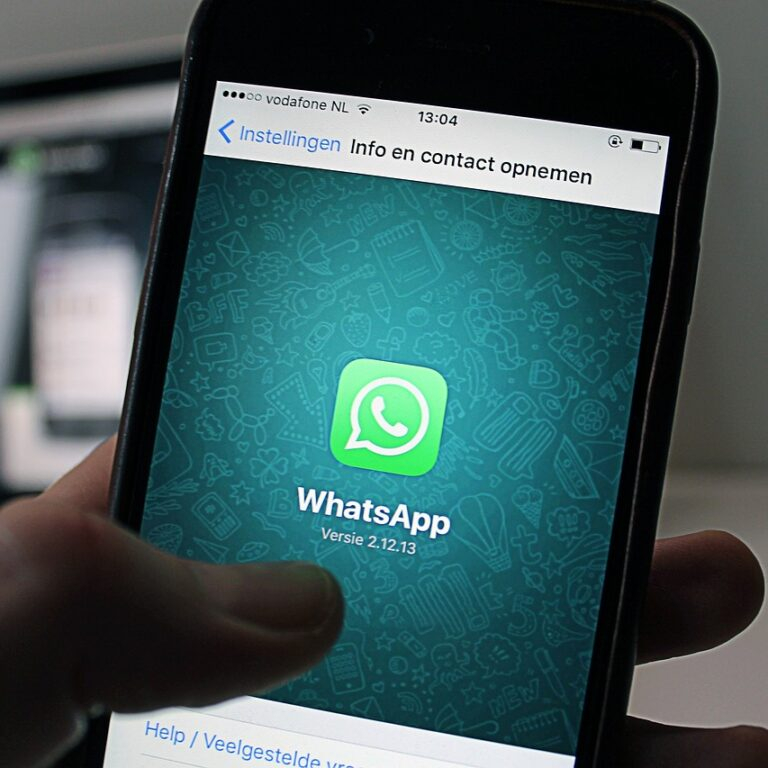 WhatsApp new features for iOS users