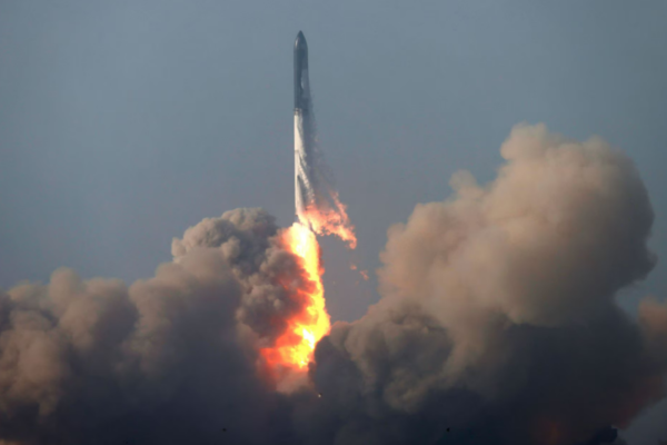 SpaceX Starship midflight explosion