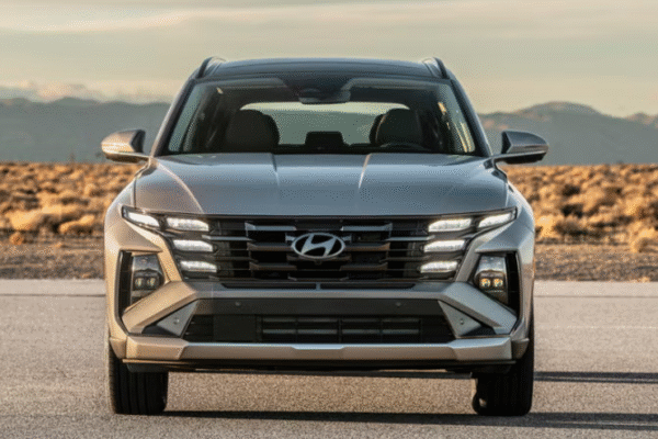 Hyundai Tucson Hybrid 2025: Signature AWD and Smart FWD Hyundai Tucson Hybrid Comparison