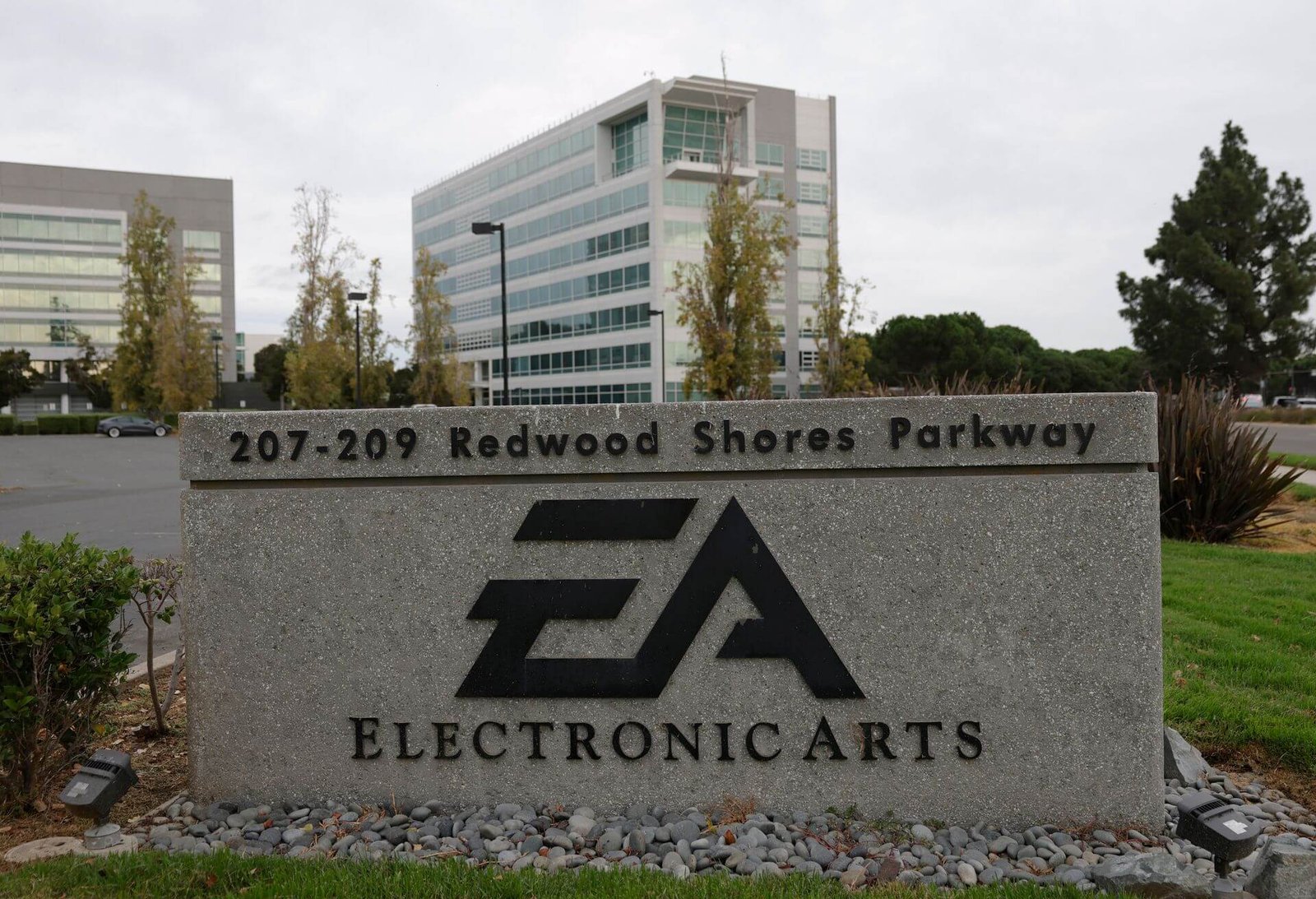EA shuts down BioWare