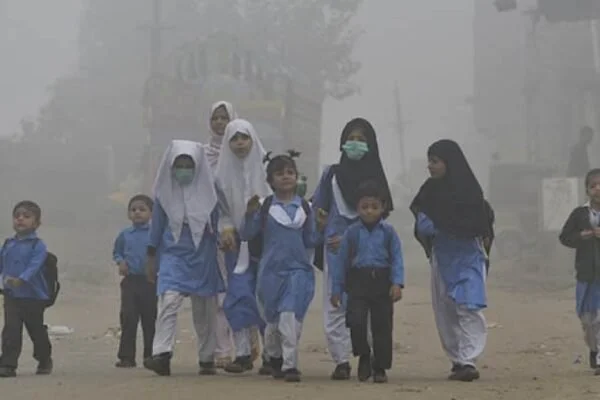 Punjab school smog closures