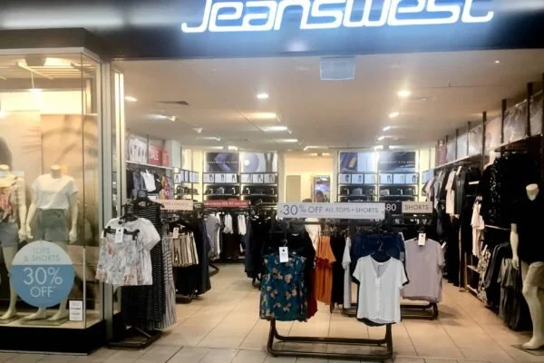 Jeanswest stores shut down