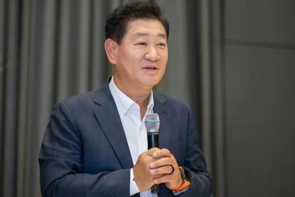 Samsung Co-CEO Han Jong-Hee Dies