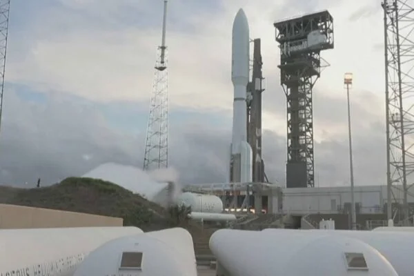 Amazon satellite internet launch