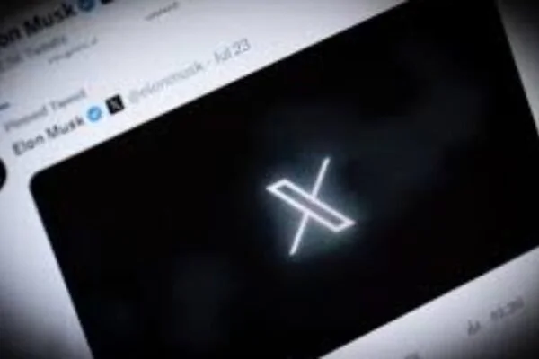X services restored Pakistan