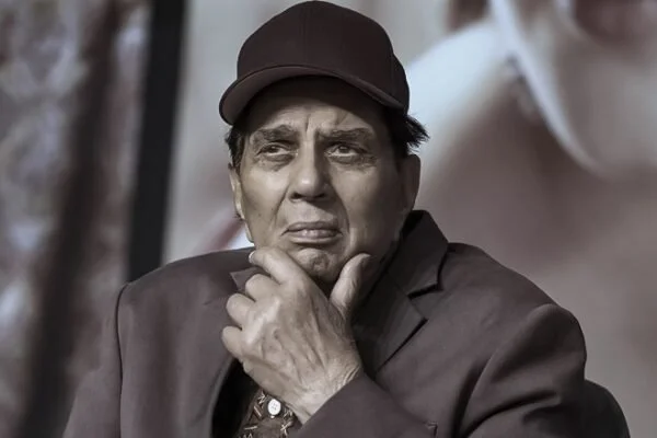 Dharmendra Deol passesd away