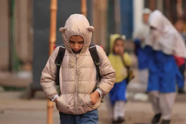 winter school timings in Sindh extended